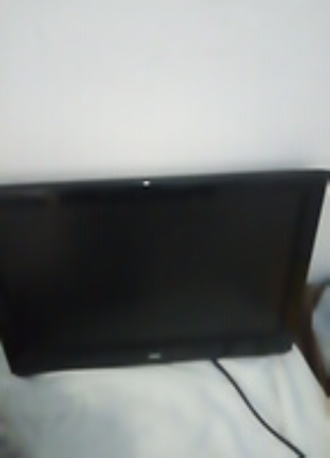 Vendo tv 22 polegadas não é smart não tem controle